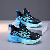 Tênis Infantis com Estampa de Chamas e Fecho Giratório