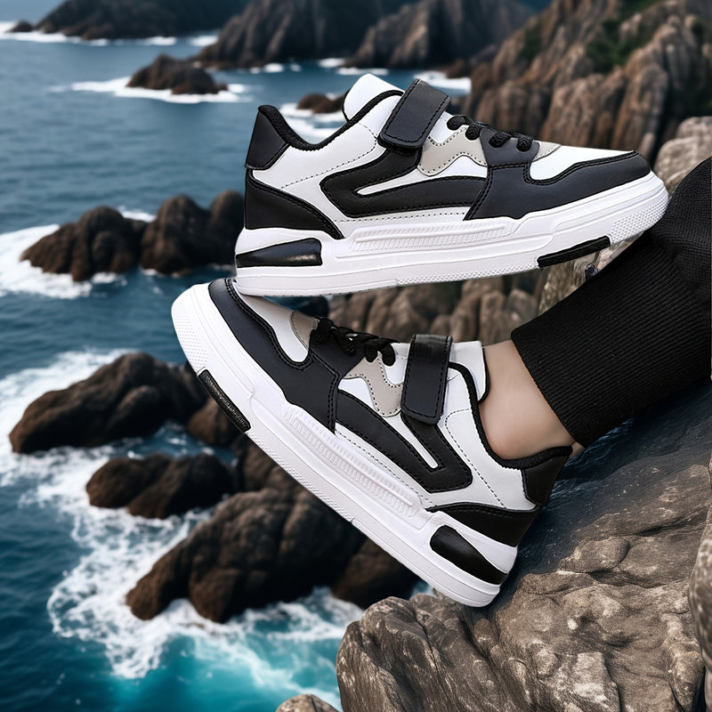 Tênis Esportivos Preto e Branco para Meninos