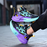 Tênis Infantis com Estampa de Chamas e Fecho Giratório