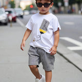 Conjunto Infantil Masculino 2 Peças: Camiseta Estampada + Shorts Listrados