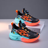 Tênis Infantis com Estampa de Chamas e Fecho Giratório